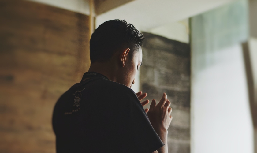 Muçulmanos relatam eventos sobrenaturais e se convertem a Jesus. (Foto representativa: Unsplash/Visual Karsa)