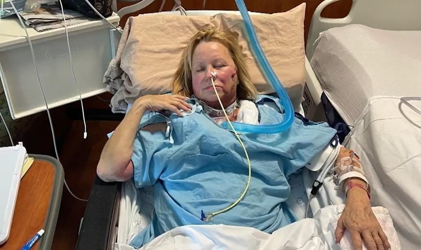 Debbie no hospital. (Foto: Captura de tela/Vídeo CBN News)