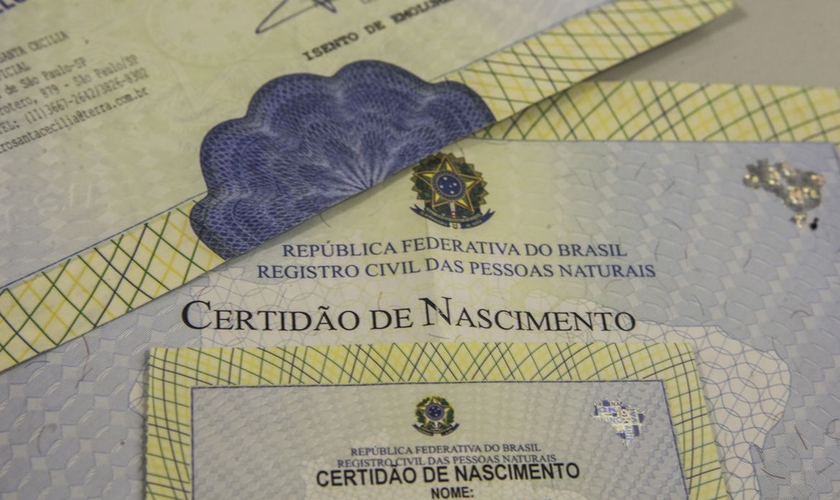 Mais de 50 mil recém-nascidos foram registrados apenas com o nome da mãe neste ano. (Foto: Marcello Casal Jr/Agência Brasil).