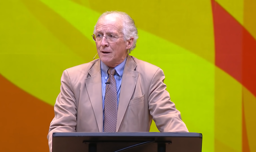 John Piper diz que a Bíblia deixa claro que estaremos com Jesus logo depois que morrermos. (Foto: YouTube/Desiring God).