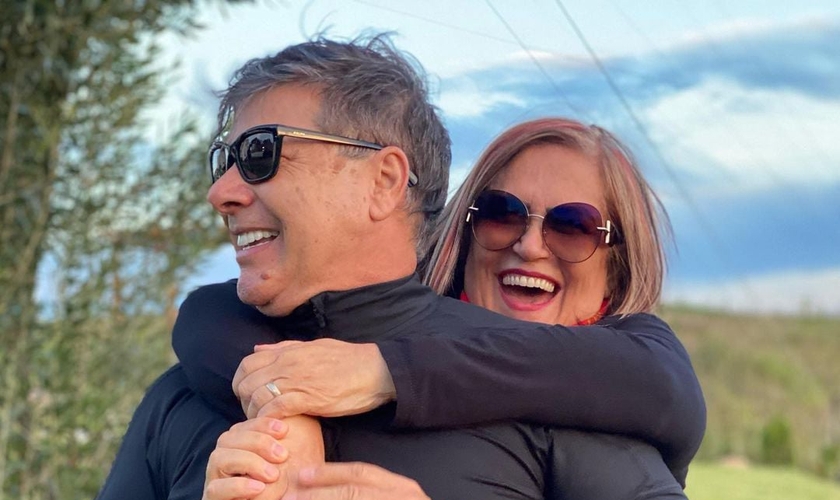 Pr. Joel Engel e sua esposa, Mara Engel. (Foto: Instagram/Mara Engel)