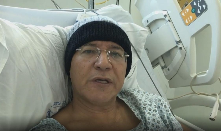 Cantor Sérgio Lopes. (Foto: Captura de tela/Instagram Sergio Lopes Poeta)