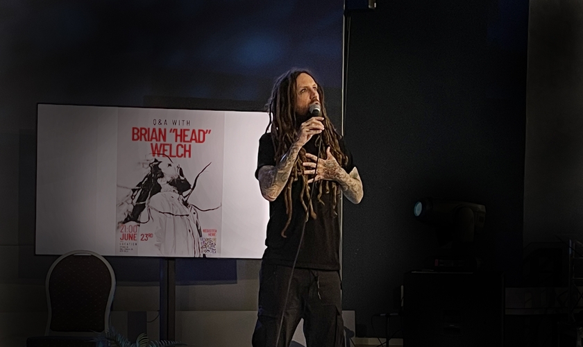 Brian Welch, da banda Korn, fala sobre sua fé em Oslo, Noruega. (Foto: Guiame/Marcos Paulo Corrêa)