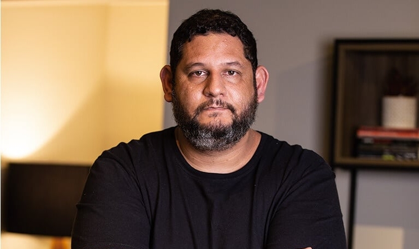 Fábio Coelho, autor do livro “A Missão Apostólica da Igreja”. (Foto: Reprodução/Na Mesa JesusCopy)