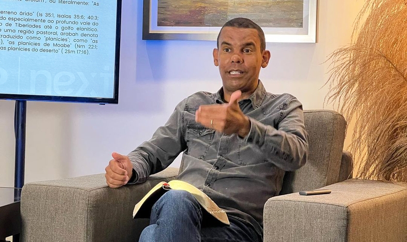 Rodrigo Silva é arqueólogo e doutor em Teologia. (Foto: Rodrigo Silva/Instagram)