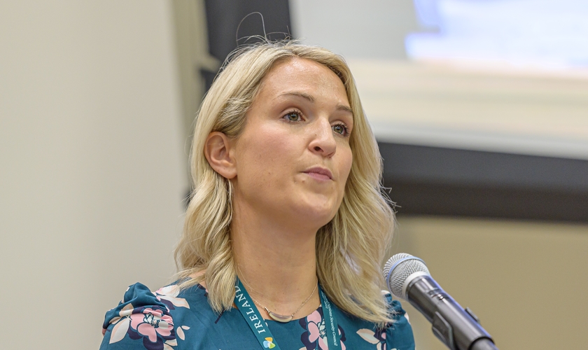 Ministra da Justiça da Irlanda, Helen McEntee. (Foto: Reprodução/Wikimedia Commons)