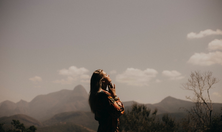 O pastor Scott lembrou que as orações das mães têm impactado a história do cristianismo. (Foto: Imagem ilustrativa/Unsplash/Marcos Paulo Prado).