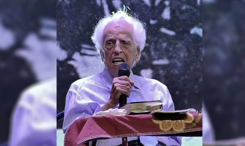 O Pr. Luiz Schiliró foi o mais antigo pregador de multidões no Brasil. (Foto: Facebook/Roberto de Lucena)