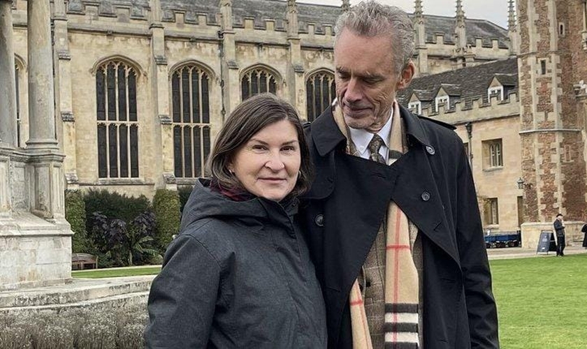 Jordan Peterson e sua esposa Tammy, curada do câncer. (Foto: Twitter Jordan Peterson)