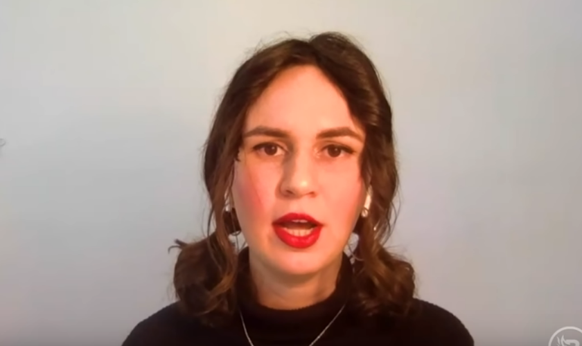 Sophia Galvin fala sobre seu testemunho e ministério. (Captura de tela/YouTube/Allie Beth Stuckey)
