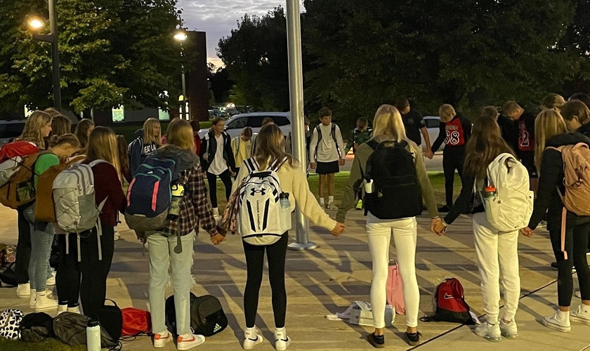 “See You At The Pole” é um evento anual de oração nas escolas americanas. (Foto: Facebook/See You At the Pole)