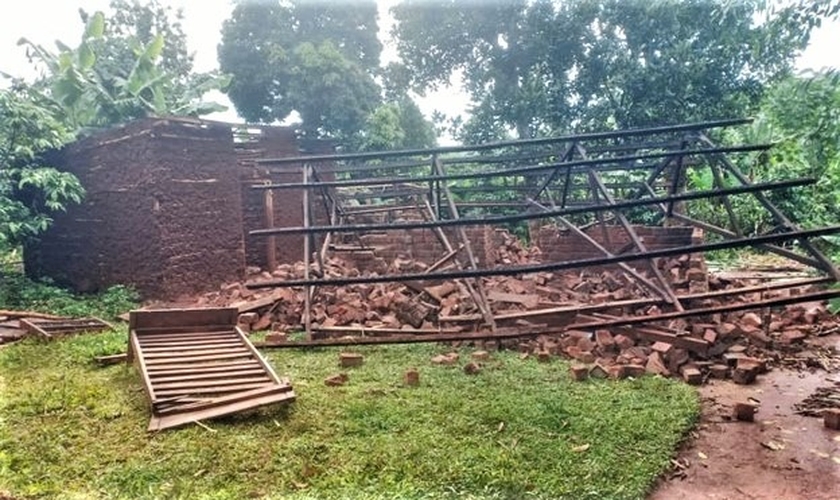 Aldeões muçulmanos destruíram a casa de Musa Wabwire no distrito de Kaliro, Uganda. (Foto: Reprodução/Morning Star News)