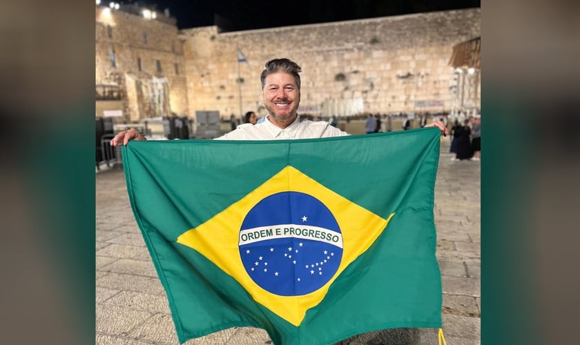 Pastores oram pelo Brasil em Jerusalém. (Foto: Ministério Engel)