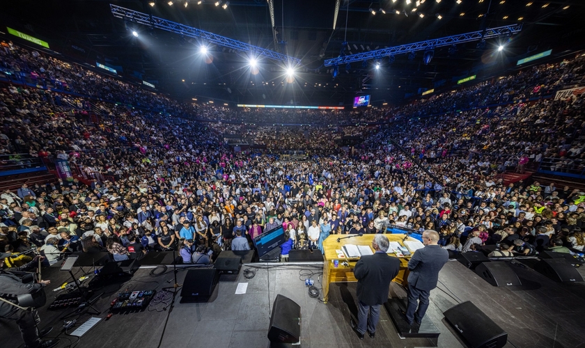 Mais de 700 pessoas aceitaram a Jesus em evento evangeslítico na Itália. (Foto: Billy Graham Evangelistic Association).