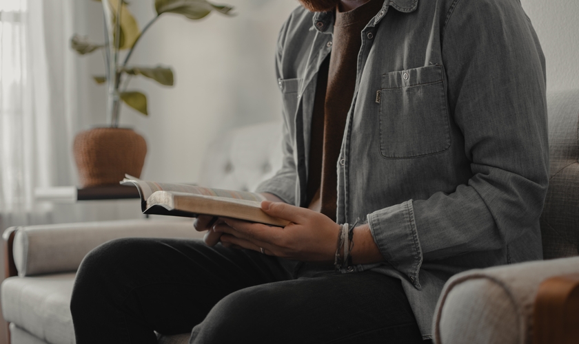 Apenas 29% afirmaram que é a Bíblia que deveria ser a regra moral a ser seguida nos EUA. (Foto: Imagem ilustrativa/Unsplash/Aaron Owens).