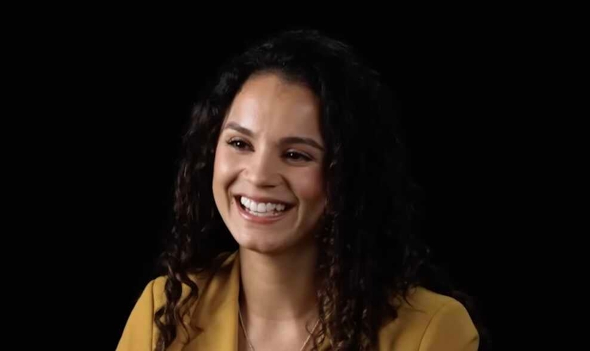 Lara Silva, que interpreta Eden em “The Chosen”, é cristã e nasceu no Brasil. (Foto: Reprodução/YouTube/CBN News).