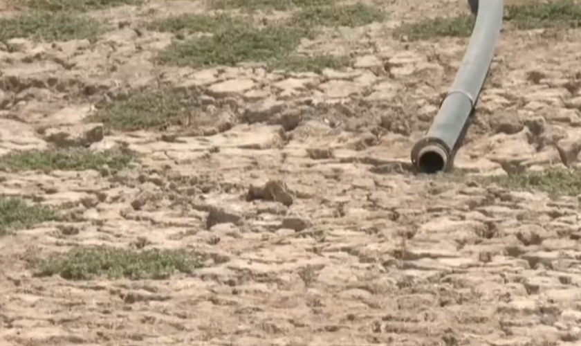 Rio mais longo da Síria, o Eufrates está seco. (Captura de tela/YouTube/ WION)