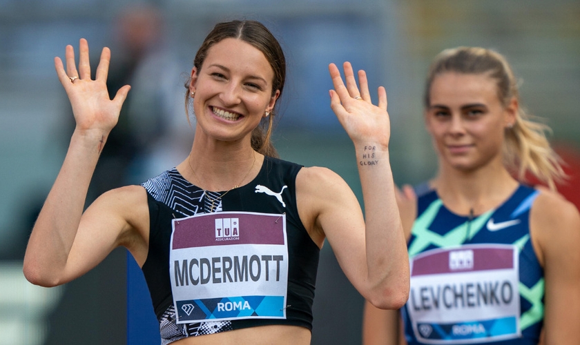 A saltadora australiana Nicola McDermott (frente) na Rome Diamond League 2020. (Foto: Chris Cooper/ Wikimedia/Creative Commons)