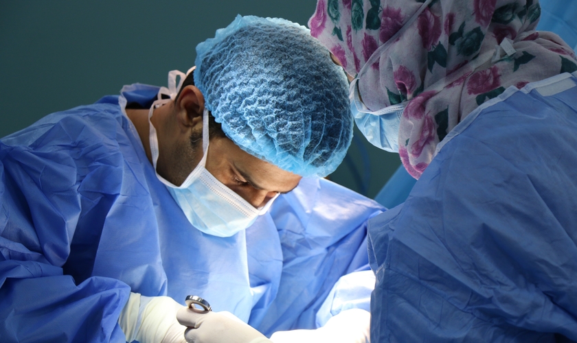 George Abbott foi diagnosticado com um raro câncer de vesícula biliar. (Foto: Imagem ilustrativa/Unsplash/Jafar Ahmed).