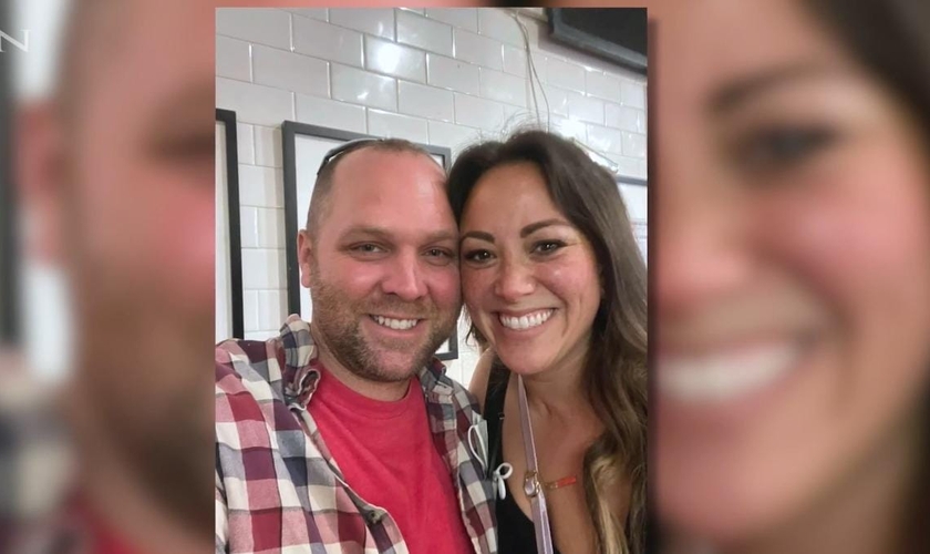 Autumn e Zach Carver testemunham milagre de cura. (Captura de tela CBN News)