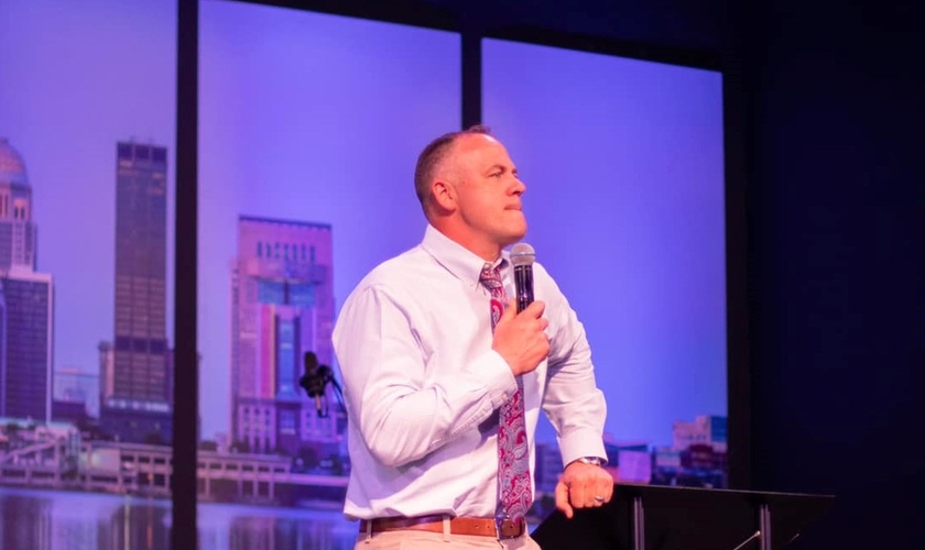 Mark Bishop não sofreu nenhum tipo de lesão, em um verdadeiro milagre. (Foto: Facebook/GracePointe Baptist Church).