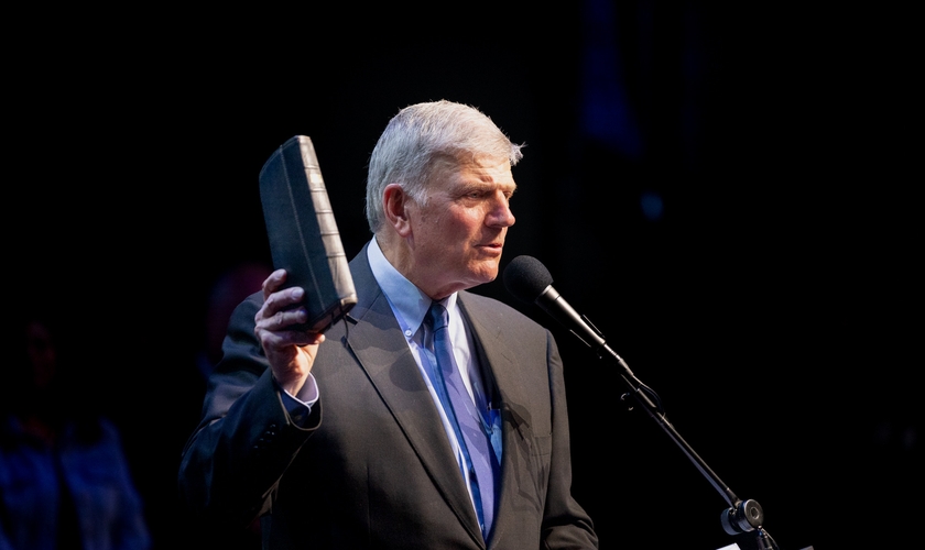 Para Graham, os cristãos devem anunciar o Evangelho a um mundo cada vez mais corrompido. (Foto: Facebook/Franklin Graham).