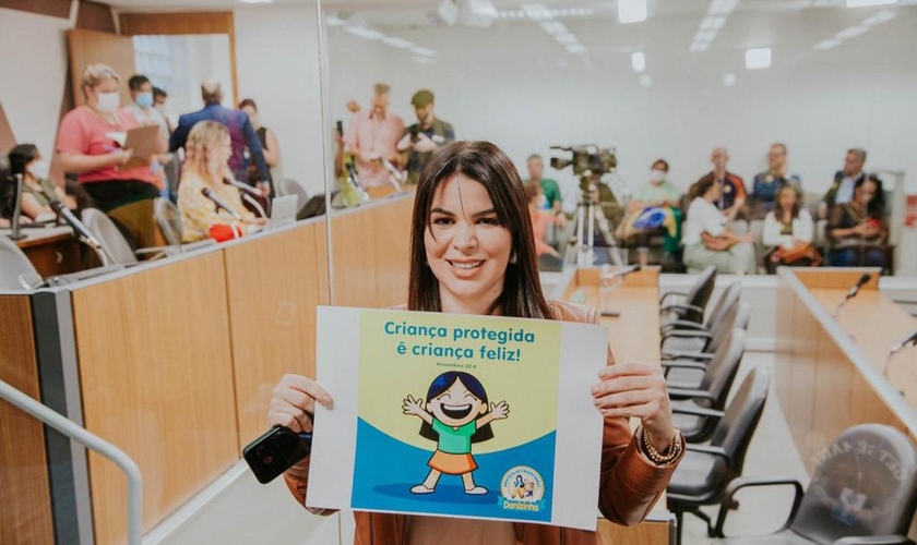 Daniela Linhares em sua participação na audiência pública de MG. (Foto: Arquivo Pessoal)