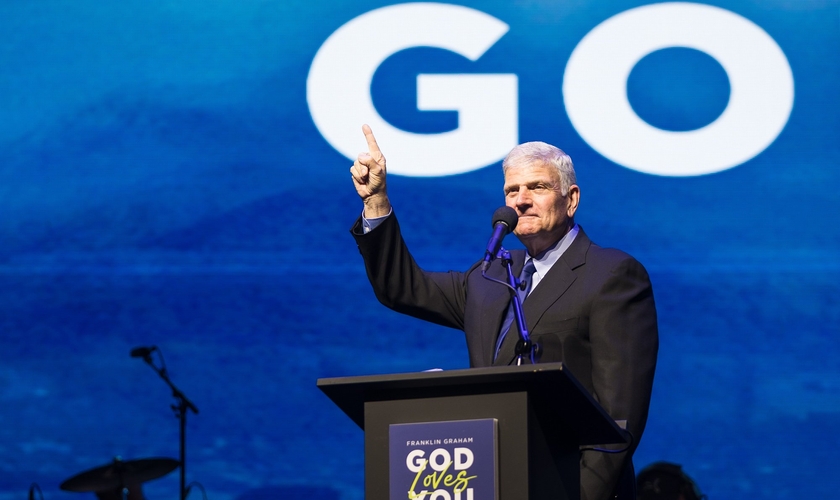 Franklin Graham exortou os cristãos a anunciarem Jesus para um mundo perdido. (Foto: Facebook/Franklin Graham).