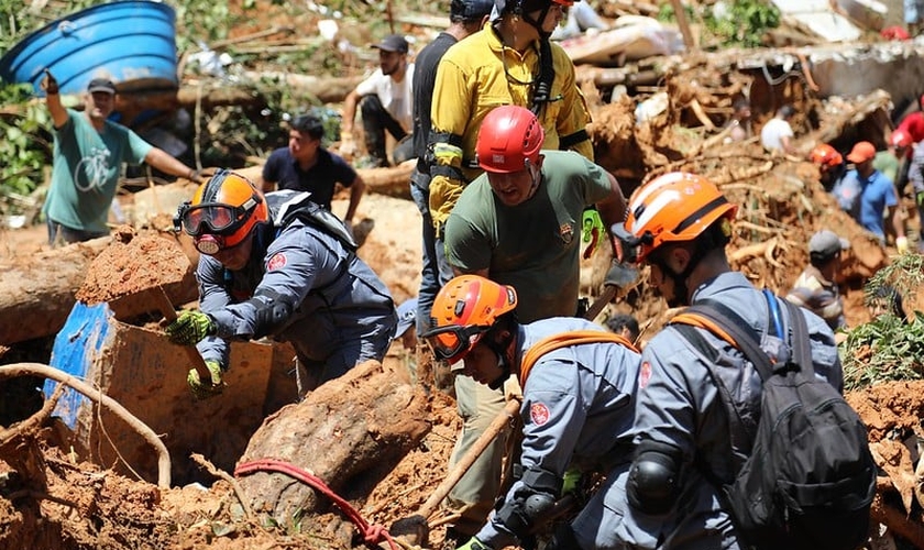 Já são mais de 1.700 desalojados na região pelo temporal. (Foto: Thales Stadler/Governo do Estado de SP).