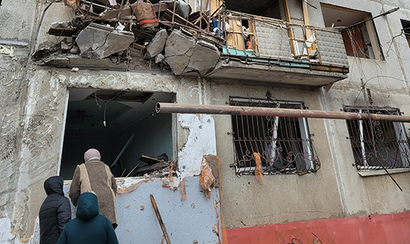 Maciej Wilkosz levou mais de 100 pessoas a Jesus em cidades destruídas na Ucrânia. (Foto: VOM).