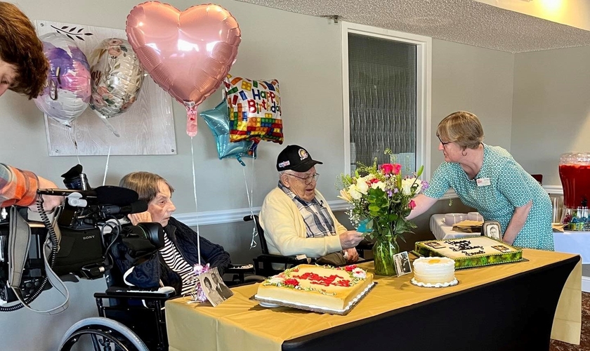 Bernt e Rita Houghland estão casados desde 1948. (Foto: Facebook/City of Richfield, Minnesota - Local Government).
