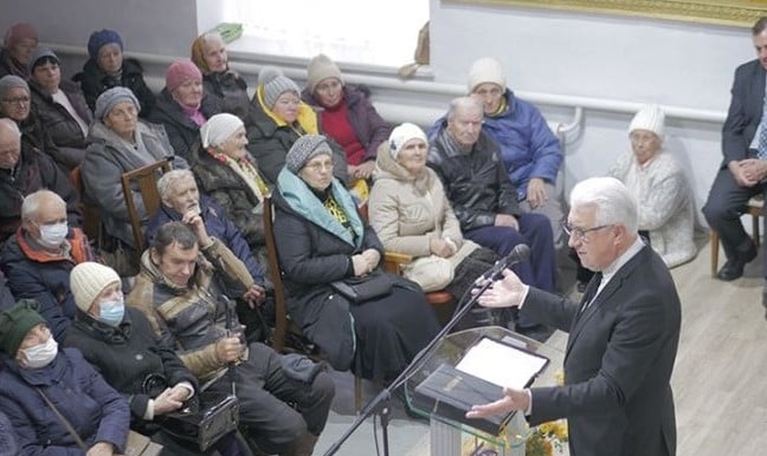 As igrejas pentecostais estão experimentando um crescimento na Ucrânia. Foto: (AG News).