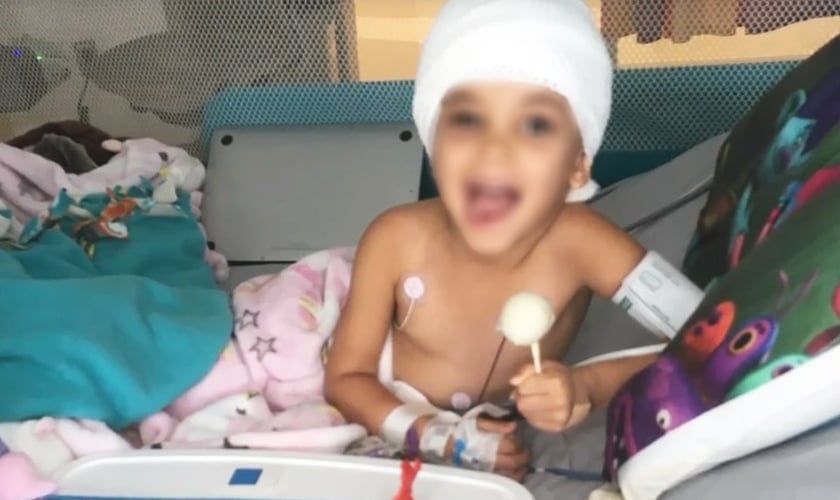 Mia em sua recuperação no hospital. (Foto: Reprodução/CBN News)