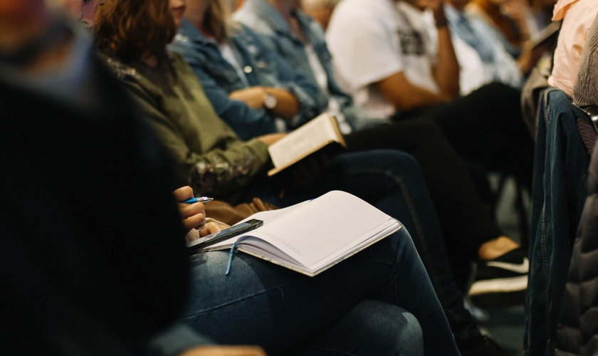 Em 2020, apenas 47% dos americanos disseram pertencer a uma igreja. (Foto: Unsplash/Sincerely Media)