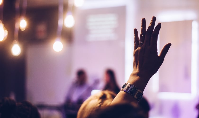 A imensa maioria dos brasileiros (89%) acredita em Deus. (Foto: Imagem ilustrativa/Unsplash/Marcos Luiz Photograph).