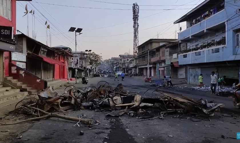 Igrejas são queimadas e cristãos atacados na Índia. (Foto: Captura de tela/YouTube CBN News)