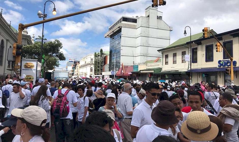 Vista da marcha organizada pelos pastores evangélicos em Tegucigalpa em 27 de maio de 2023. (Foto: Reprodução/Evangélico Digital)