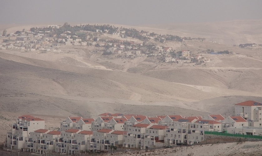 Kfar Adumim, assentamento israelense religioso-secular misto na Cisjordânia. (Foto: Wikipedia/Creative Commons)