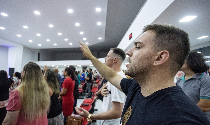 O Brasil viveu um crescimento acelerado de igrejas evangélicas. (Foto: Imagem ilustrativa/Facebook/Assembleia de Deus de Canoas).