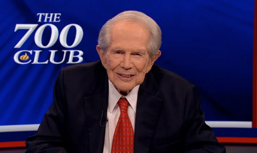 Pat Robertson é um dos televangelistas mais conhecidos nos EUA. (Foto: CBN News)