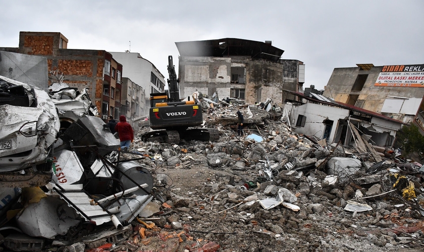 Escombros do terremoto na Turquia. (Foto: Reprodução/Unsplash/Çağlar Oskay)