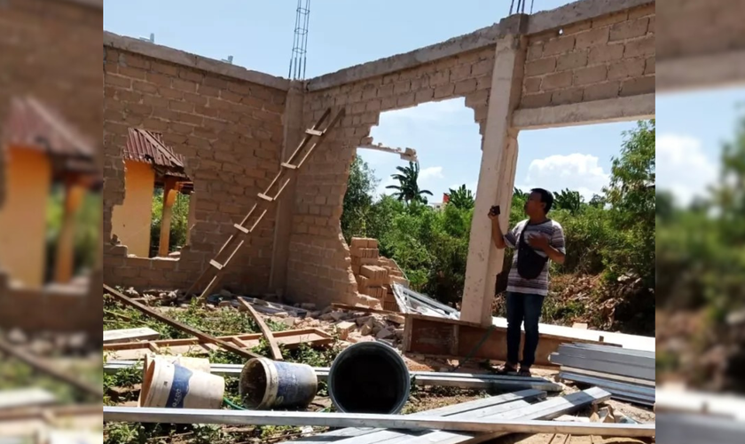 Prédio da igreja GUPdI danificado após ataque de muçulmanos extremistas, em 9 de agosto de 2023. (Foto: GUPdI)