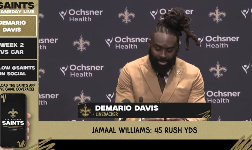 Demario Davis fala sobre as vitórias médicas da filha em entrevista pós-jogo. (Captura de tela/YouTube/New Orleans Saints)