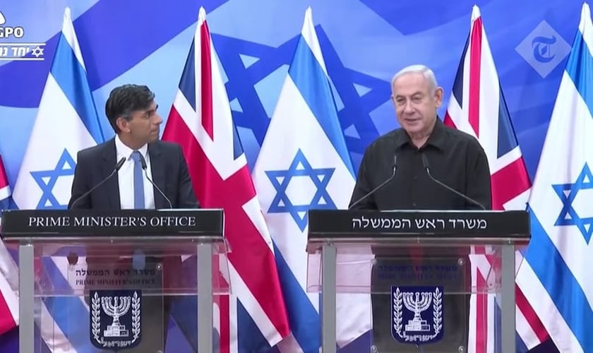 O primeiro-ministro britânico Rishi Sunak em coletiva junto com o primeiro-ministro israelense, Benjamin Netanyahu. (Captura de tela/YouTube/The Telegraph)