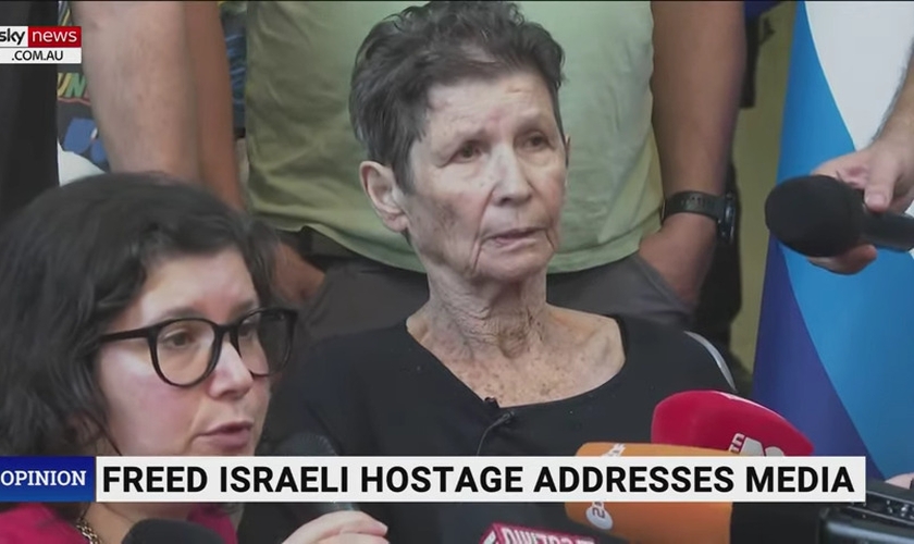 Yocheved Lifshitz, refém liberta pelo grupo terrorista Hamas. (Captura de tela/YouTube/Sky News Australia)