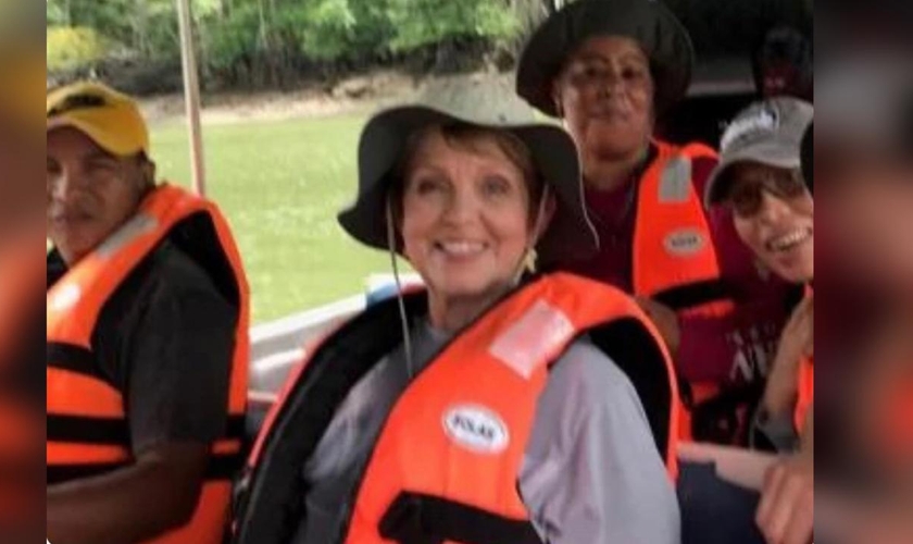 Della Edwards durante uma viagem missionária ao Panamá. (Foto: Reprodução/Baptist Press).