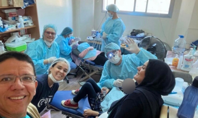 Equipe médica no Líbano. (Foto: Reprodução/Notícias Adventistas)