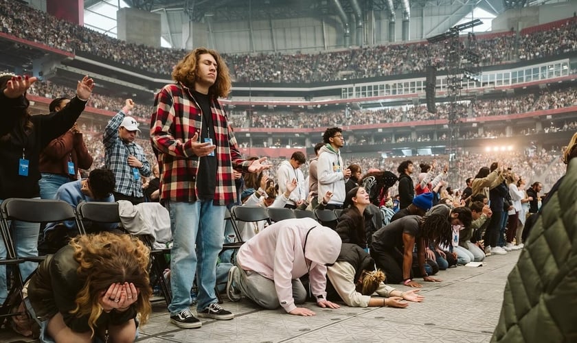 Momento durante o culto Passion 2024. (Foto: Facebook/Chidima Craig)