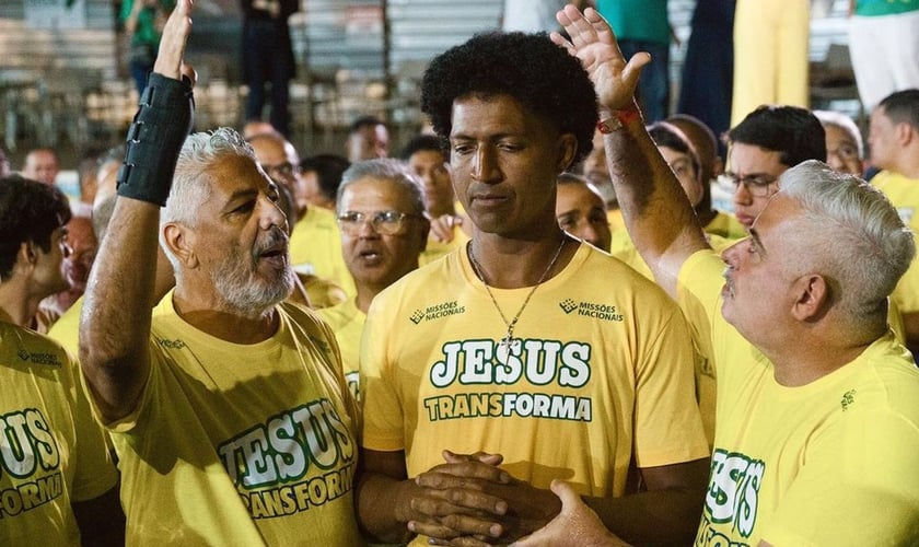 Batismos no evento. (Foto: Reprodução/Instagram/Cristolândia RJ)