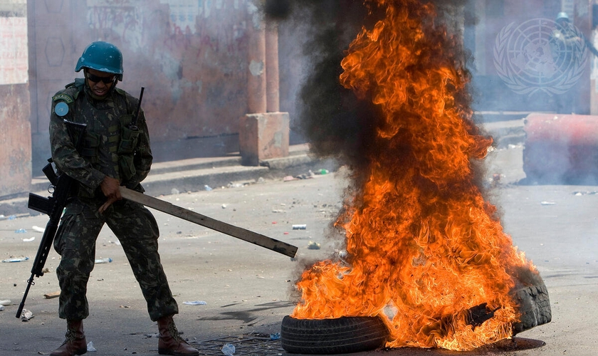 O Haiti vive uma onda de violência e controle de gangues. (Foto: Imagem ilustrativa/UN Photos/Logan Abassi).